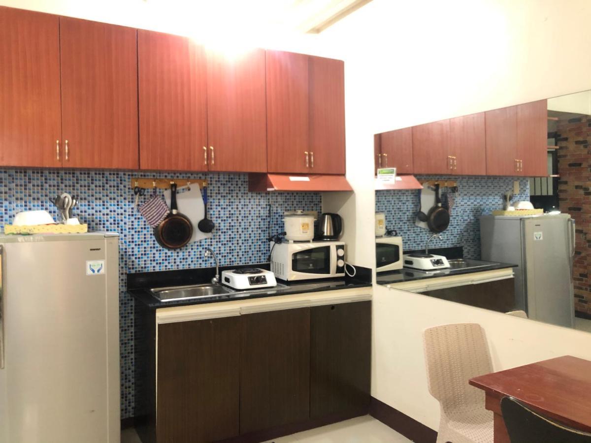 Your City•Home Apartment Paranaque City Exterior foto